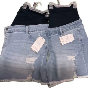 Maternity shorts brand new